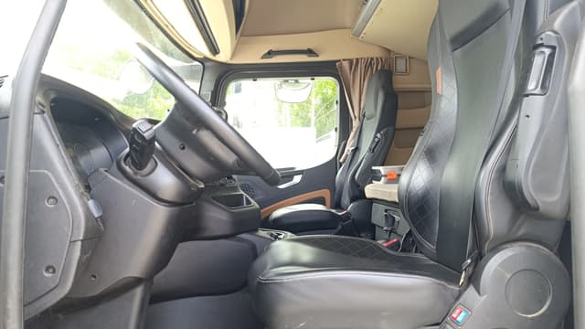 Shacman (Shaanxi) SX* 4x2 Седельный тягач - 6