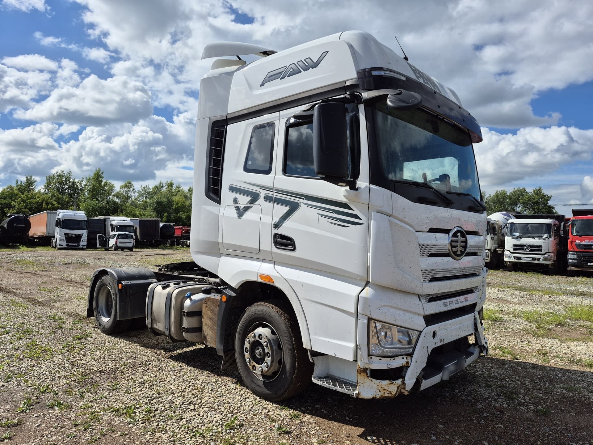 FAW J7 4x2 Седельный тягач - 2