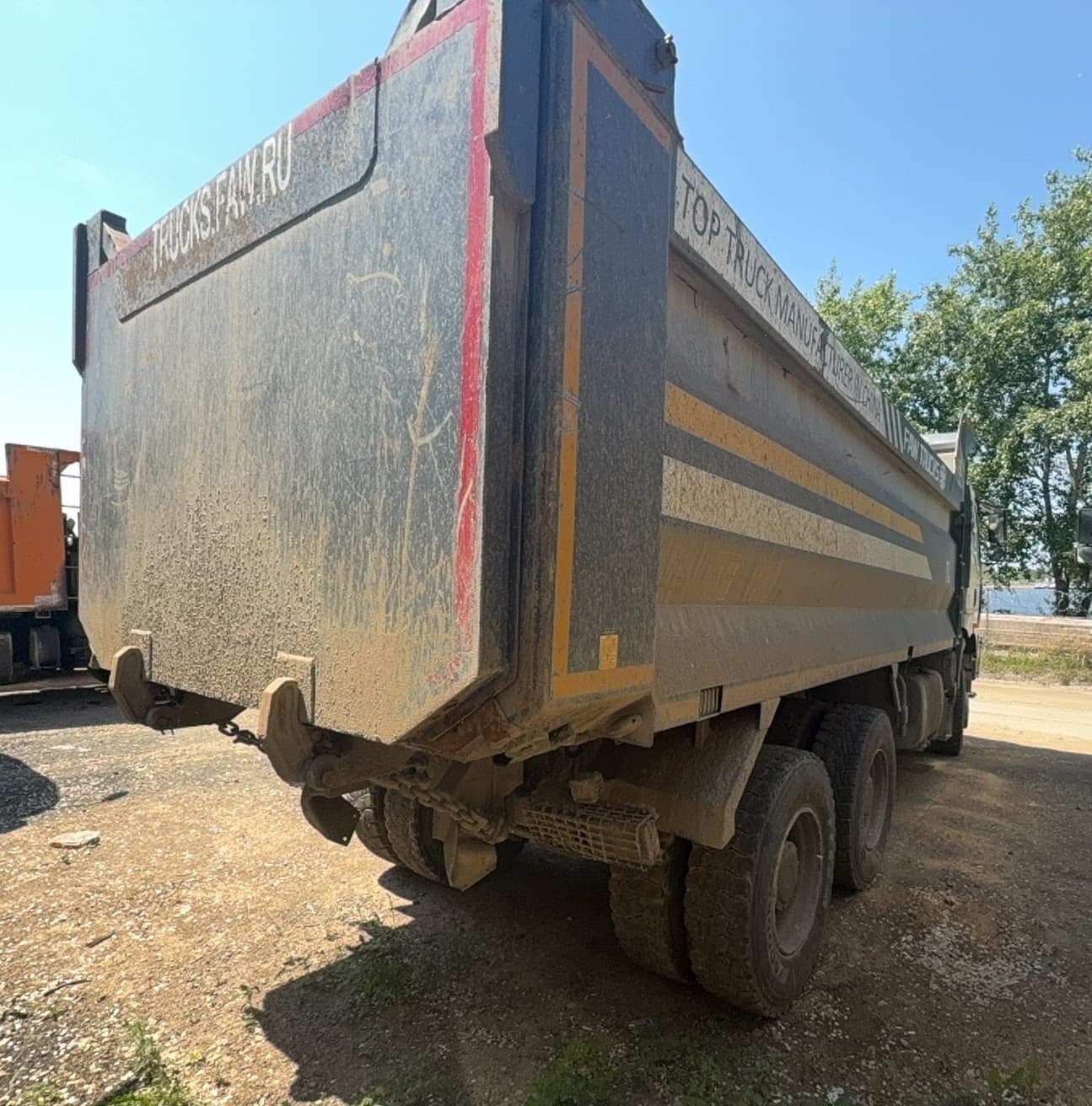 FAW J6* 6x4 Самосвал - 3