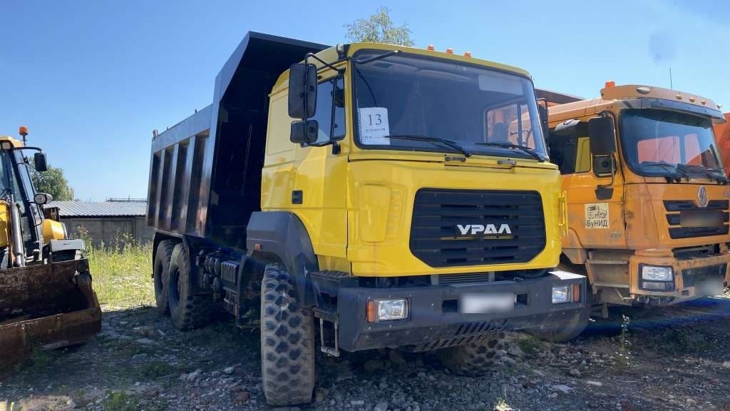 Завод Спецмаш SM02* на шасси Ural 6370 6x6 Самосвал - 2
