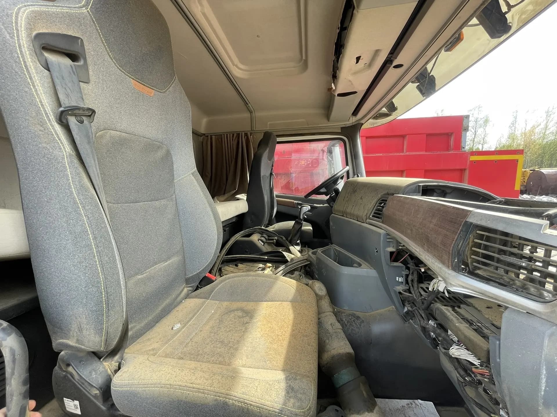 Shacman (Shaanxi) SX* 6x6 Седельный тягач - 5