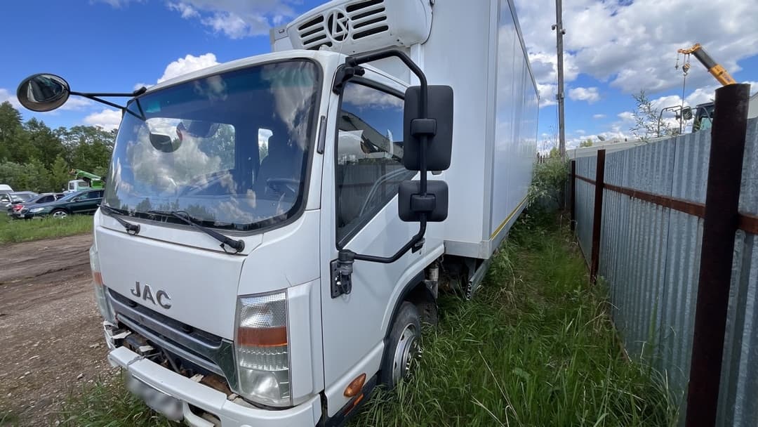 Jac N90 4x2 Изотермический/рефрижератор - 1