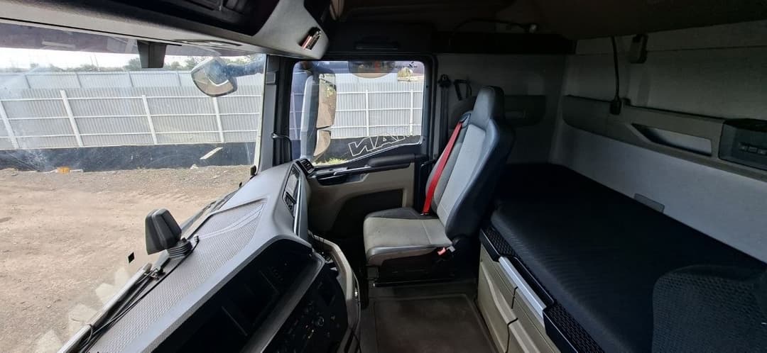 MAN TGX 4X2 Седельный тягач - 9