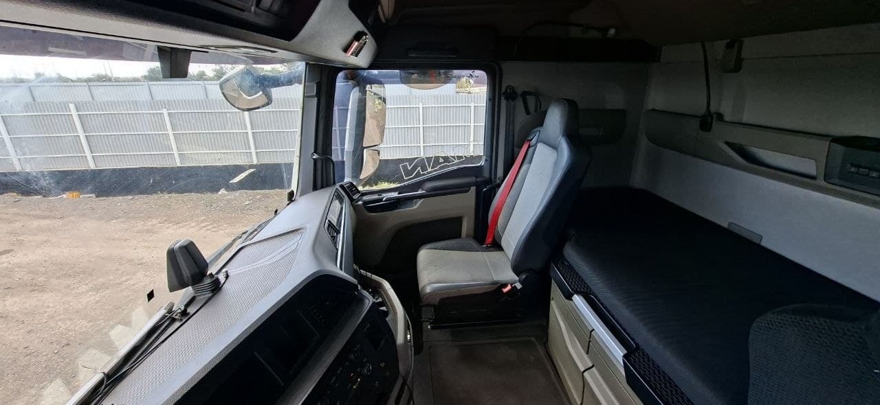 MAN TGX 4X2 Седельный тягач - 9