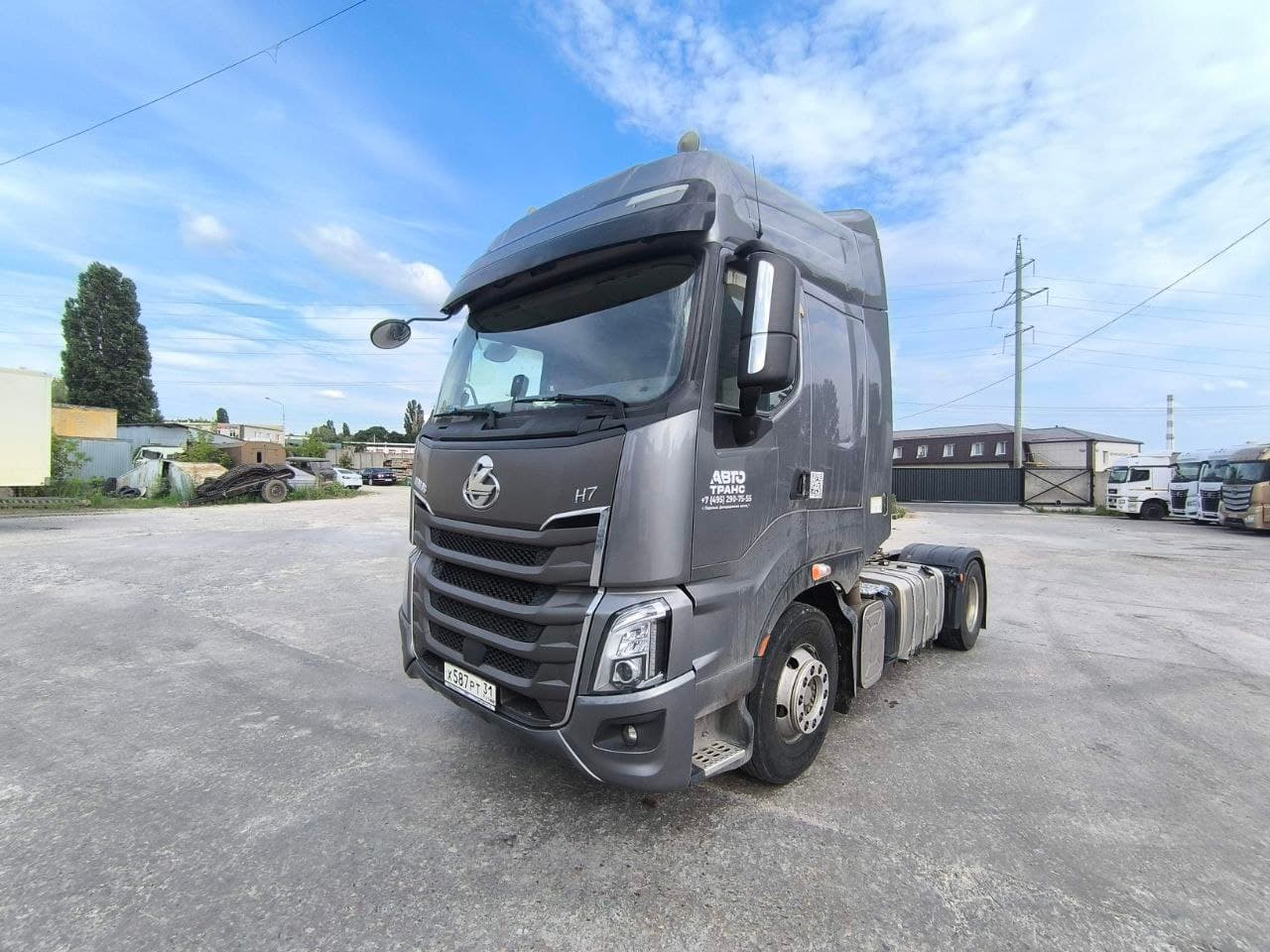 Chenglong LZ4181* 4x2 Седельный тягач - 1
