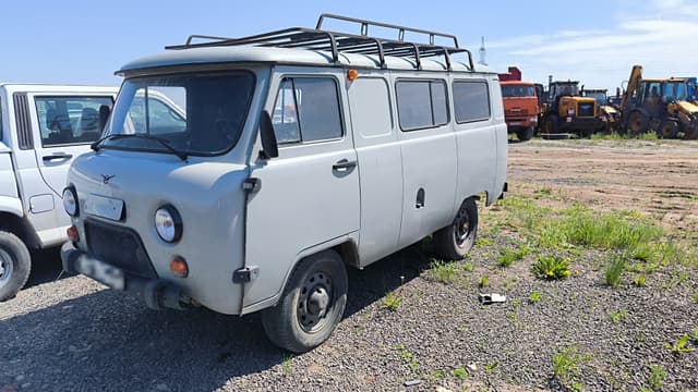 UAZ 3909* Грузопассажирский - 1
