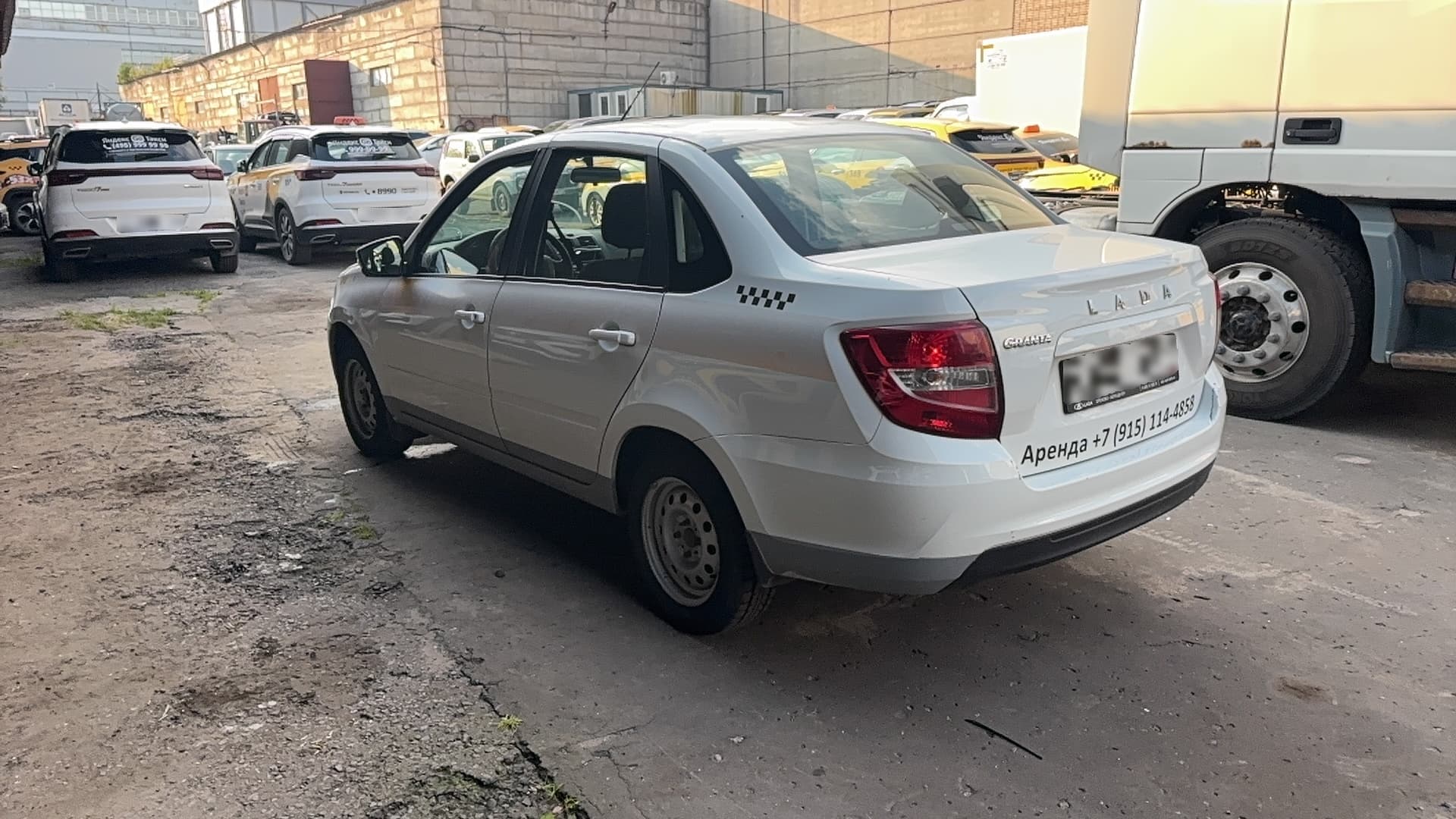 Lada Granta седан - 4