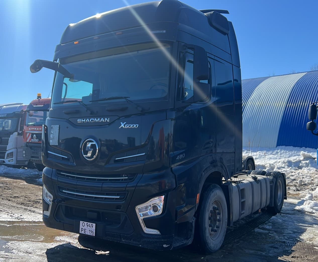 Shacman (Shaanxi) SX* 4x2 Седельный тягач - 1