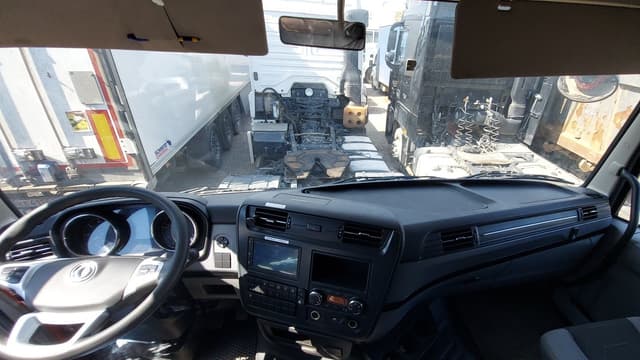Dongfeng KC 8x4 Самосвал - 5
