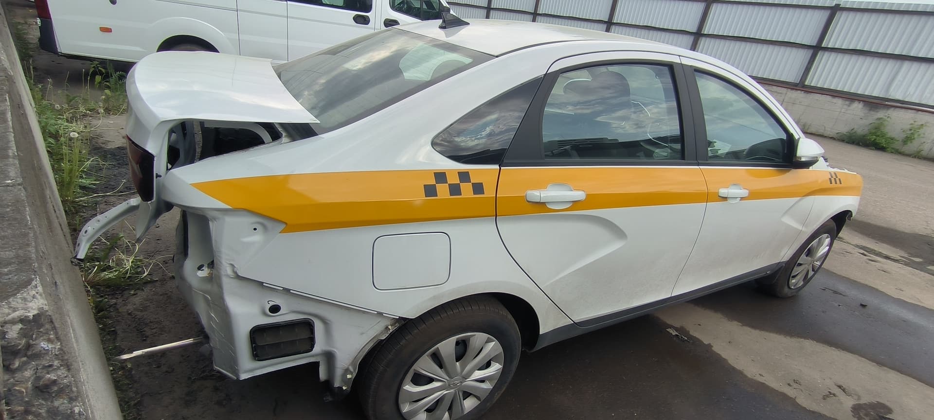 Lada Vesta седан - 3