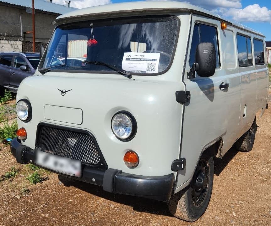 UAZ 3909* Грузопассажирский - 1