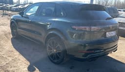 Porsche Cayenne - 4