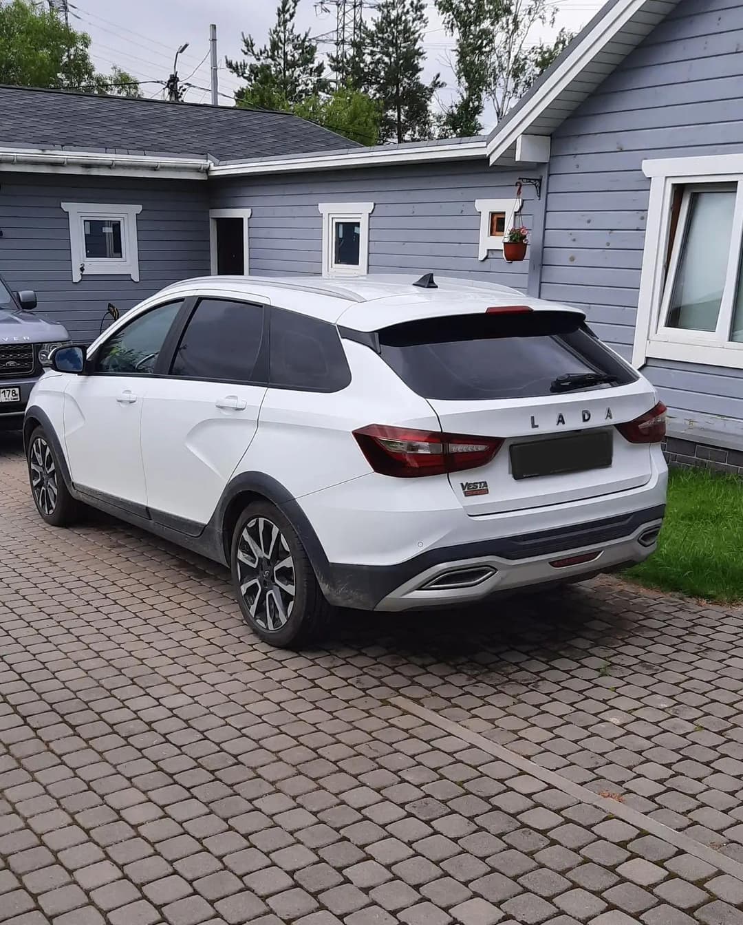 Lada Vesta SW Cross - 3