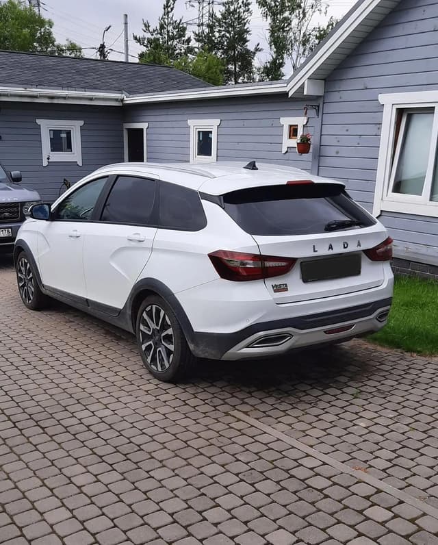 Lada Vesta SW Cross - 3