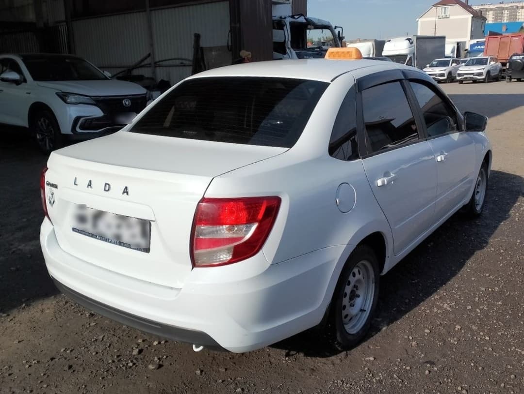 Lada Granta седан - 3