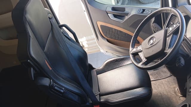Shacman (Shaanxi) SX* 4x2 Седельный тягач - 6