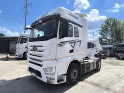 FAW J7 4x2 Седельный тягач - 1