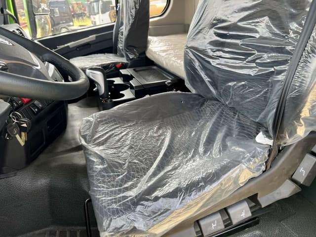 Shacman (Shaanxi) SX* 6x4 Самосвал - 6