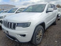 Jeep Grand Cherokee - 1