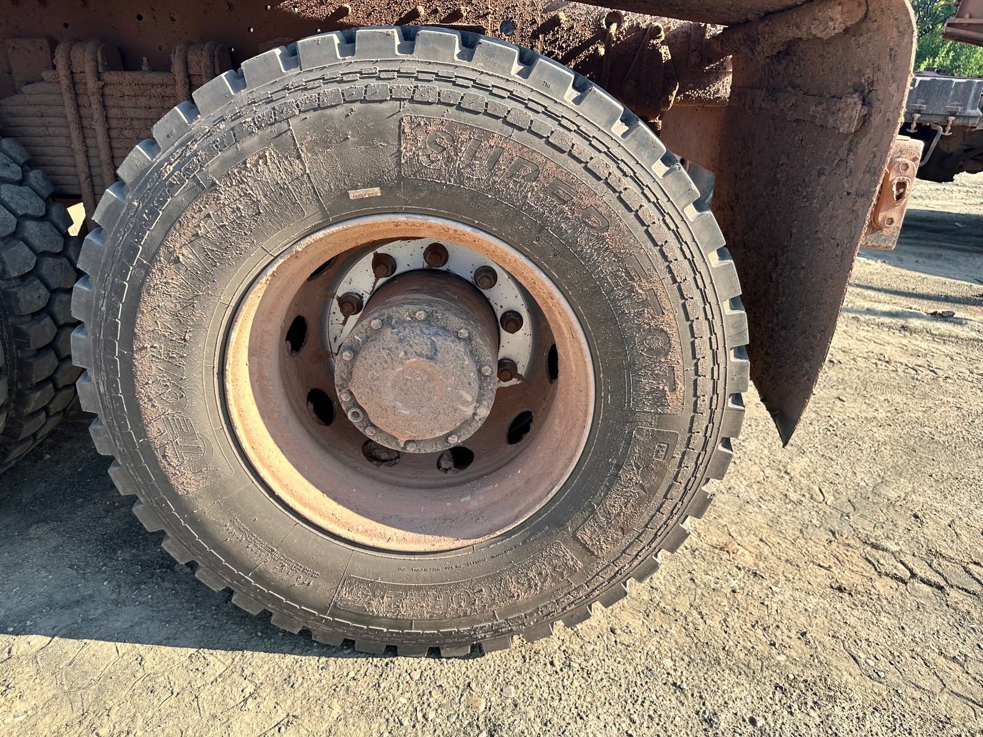 Shacman (Shaanxi) SX* 6x6 Седельный тягач - 9