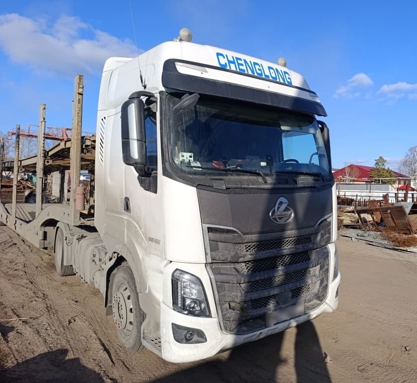 Chenglong LZ4181* 4x2 Седельный тягач - 2