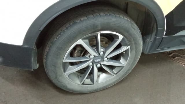 Geely Coolray - 10