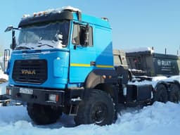 Ural 44202 6x6 Седельный тягач - 1
