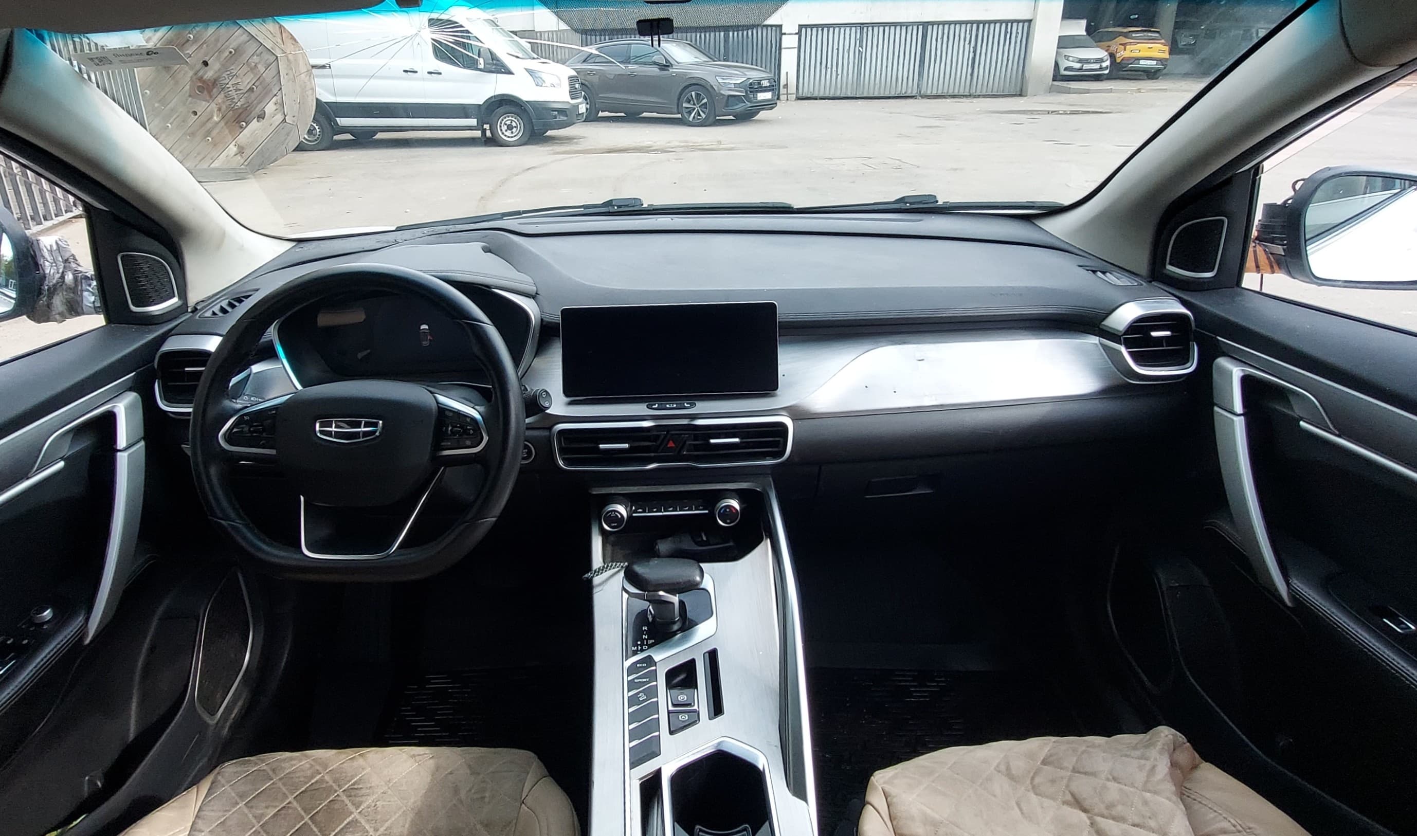Geely Coolray - 5