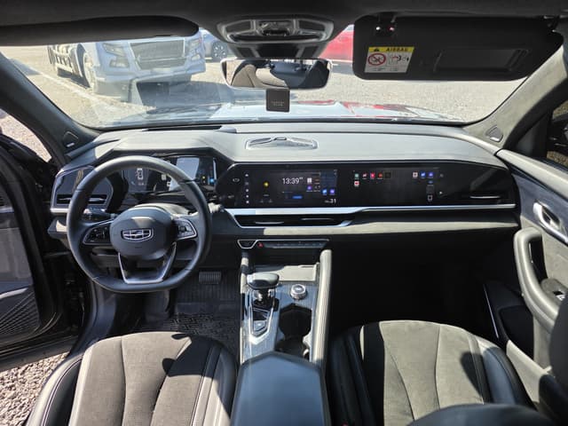 Geely Monjaro - 5