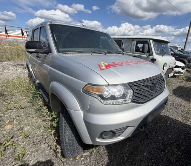 UAZ Pickup - 2