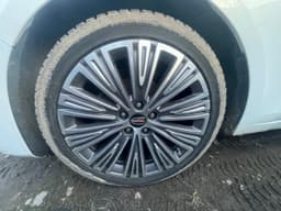 Hongqi H5 - 8