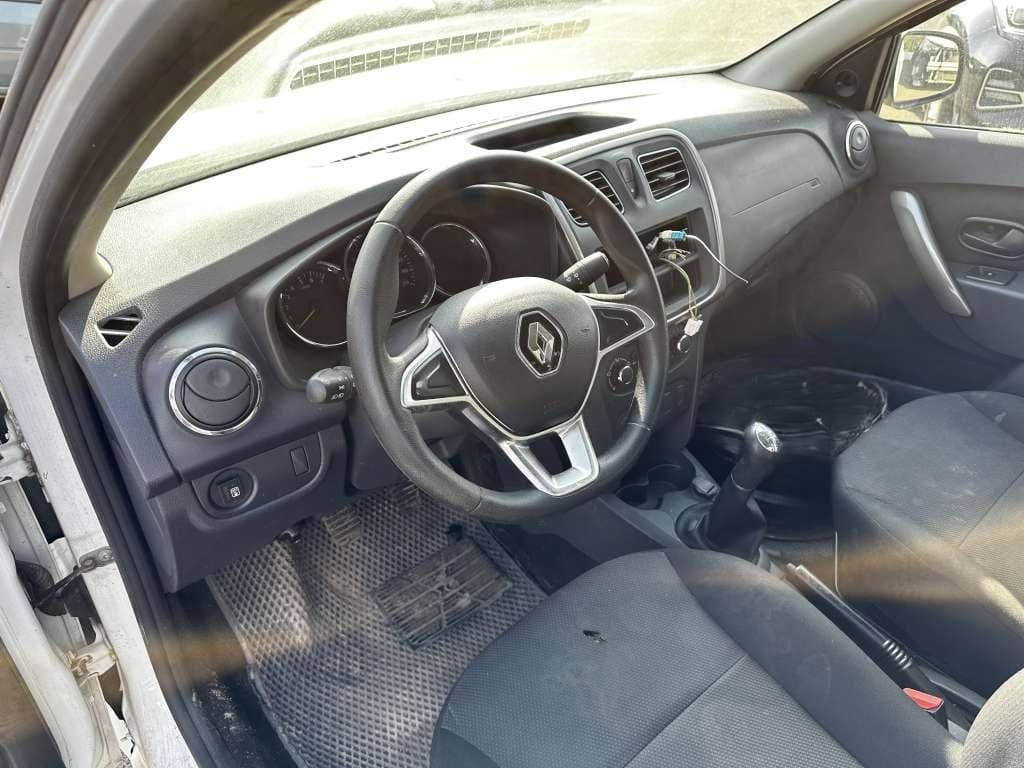 Renault Logan II - 6