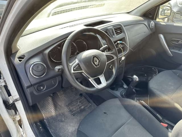 Renault Logan II - 6