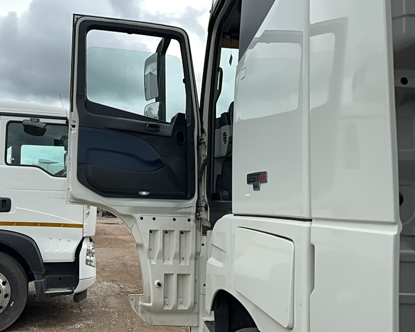 Foton AUMAN R 4x2 Седельный тягач - 8