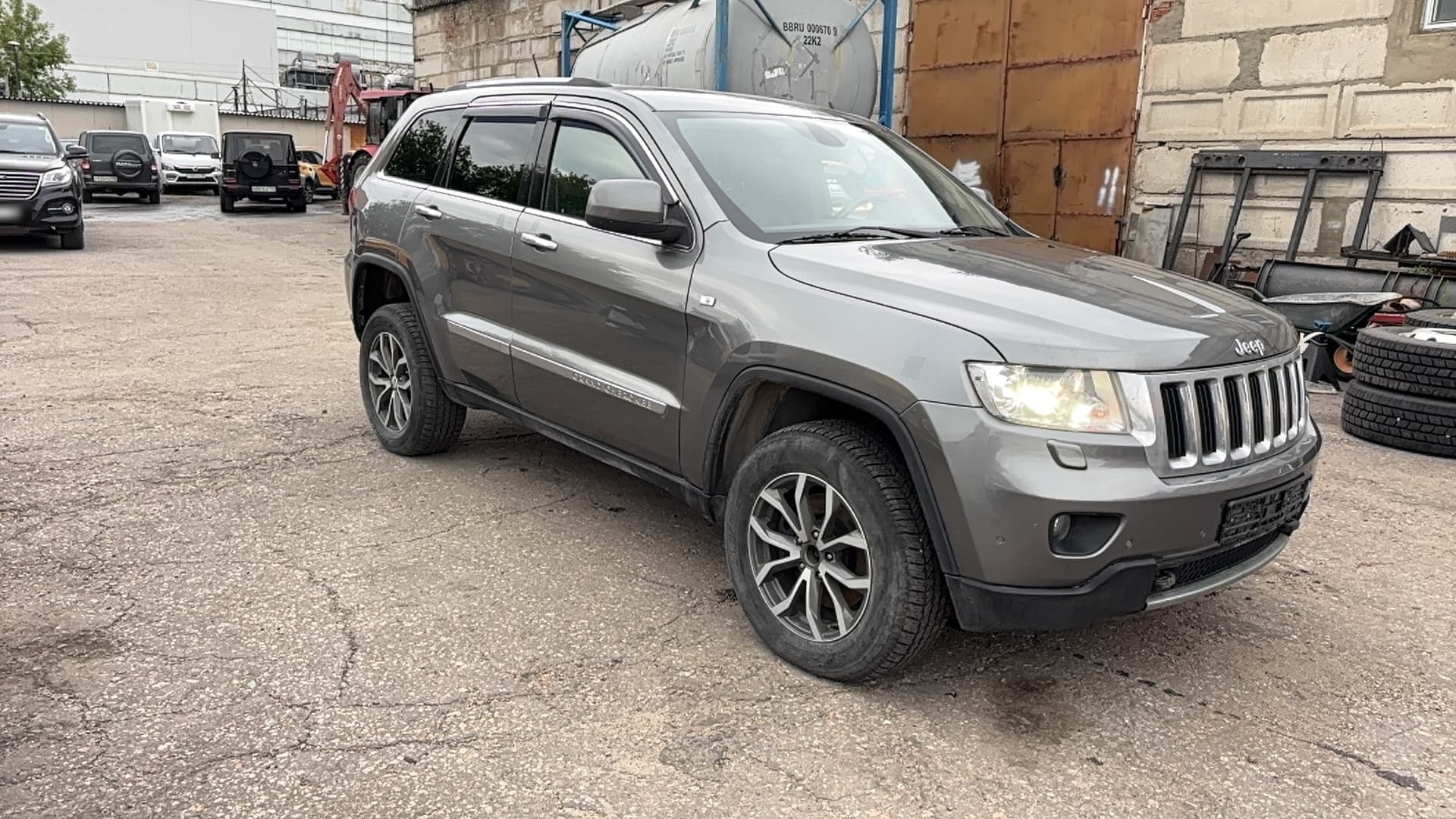 Jeep Grand Cherokee - 2