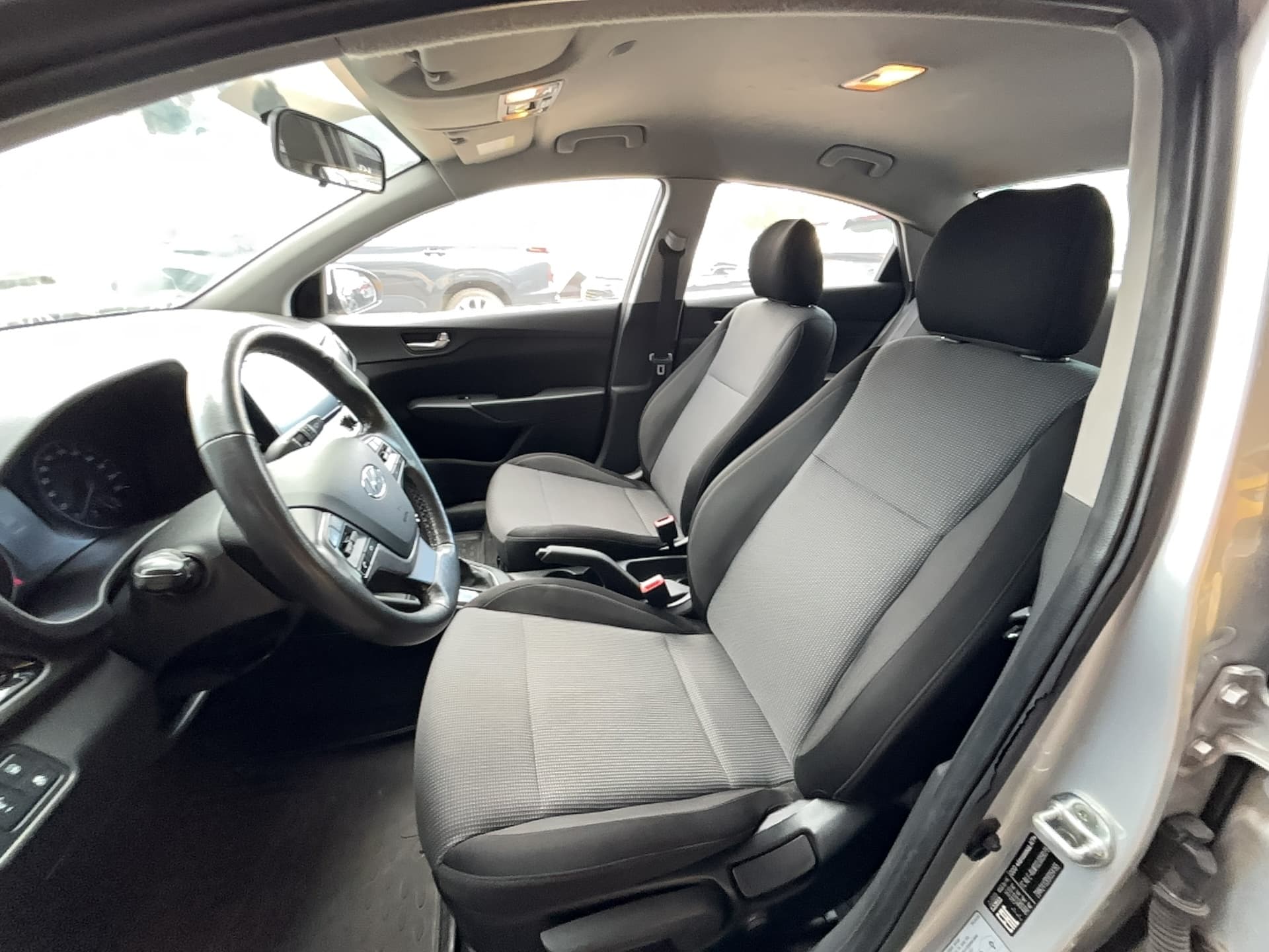 Hyundai Solaris - 6