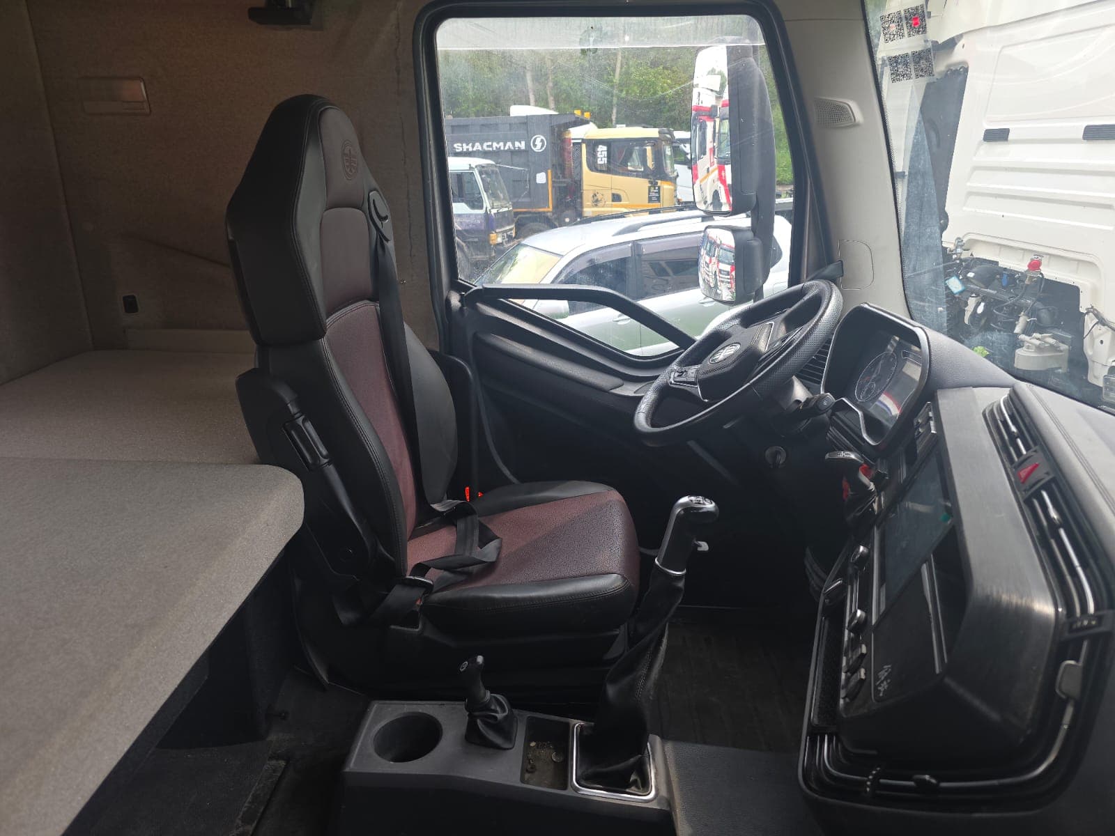 FAW CA 4250 6X4 Седельный тягач - 6