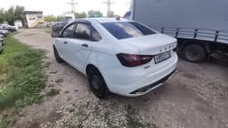 Lada Vesta седан - 4