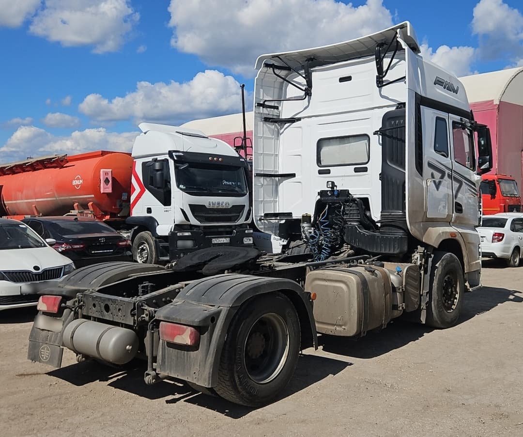 FAW CA 4180 4x2 Седельный тягач - 3