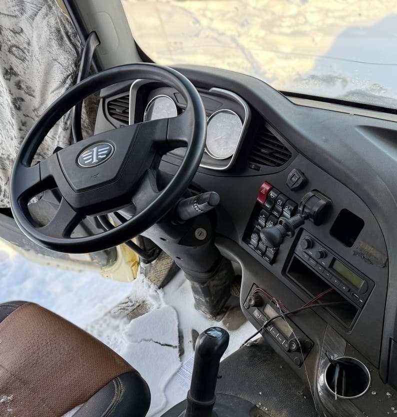 FAW CA 3310 8x4 Самосвал - 5