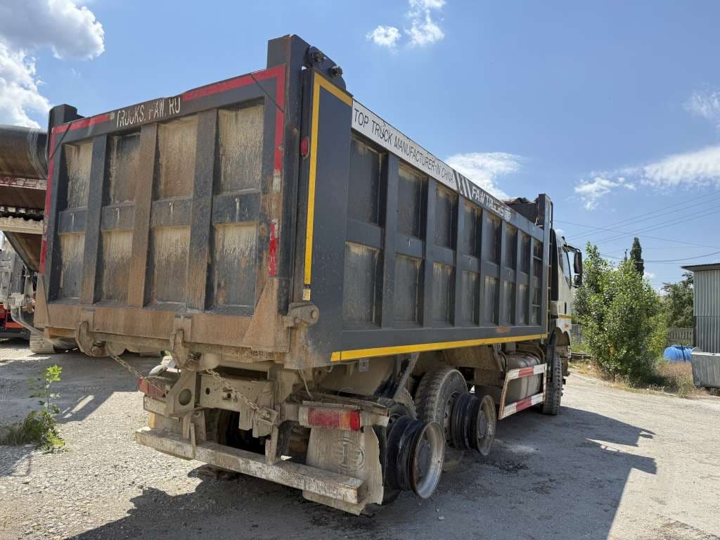 FAW CA 3250 6x4 Самосвал - 3