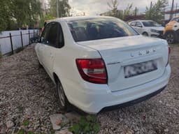 Lada Granta седан - 4