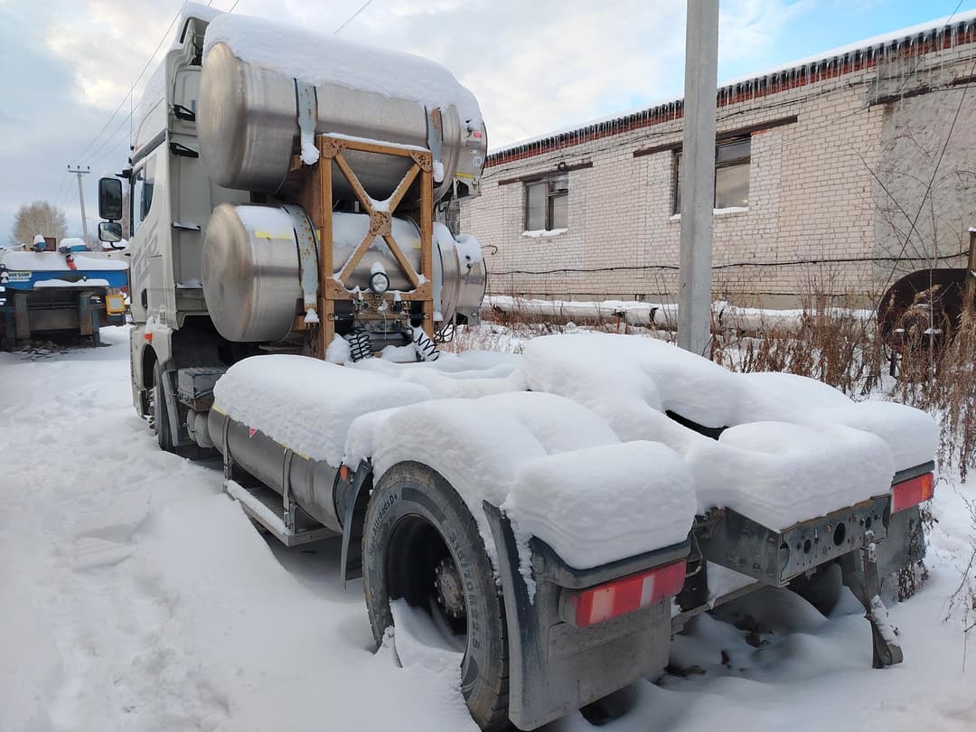 FAW CA* 4x2 Седельный тягач - 4