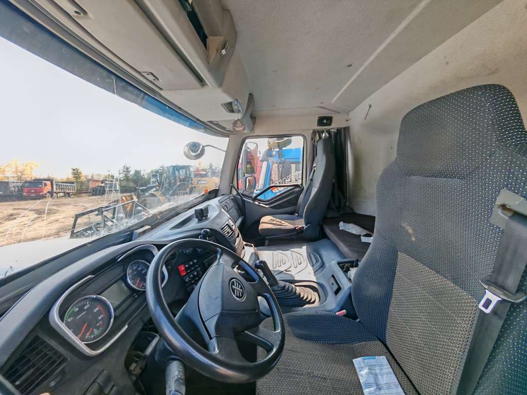 FAW CA 3310 8x4 Самосвал - 5