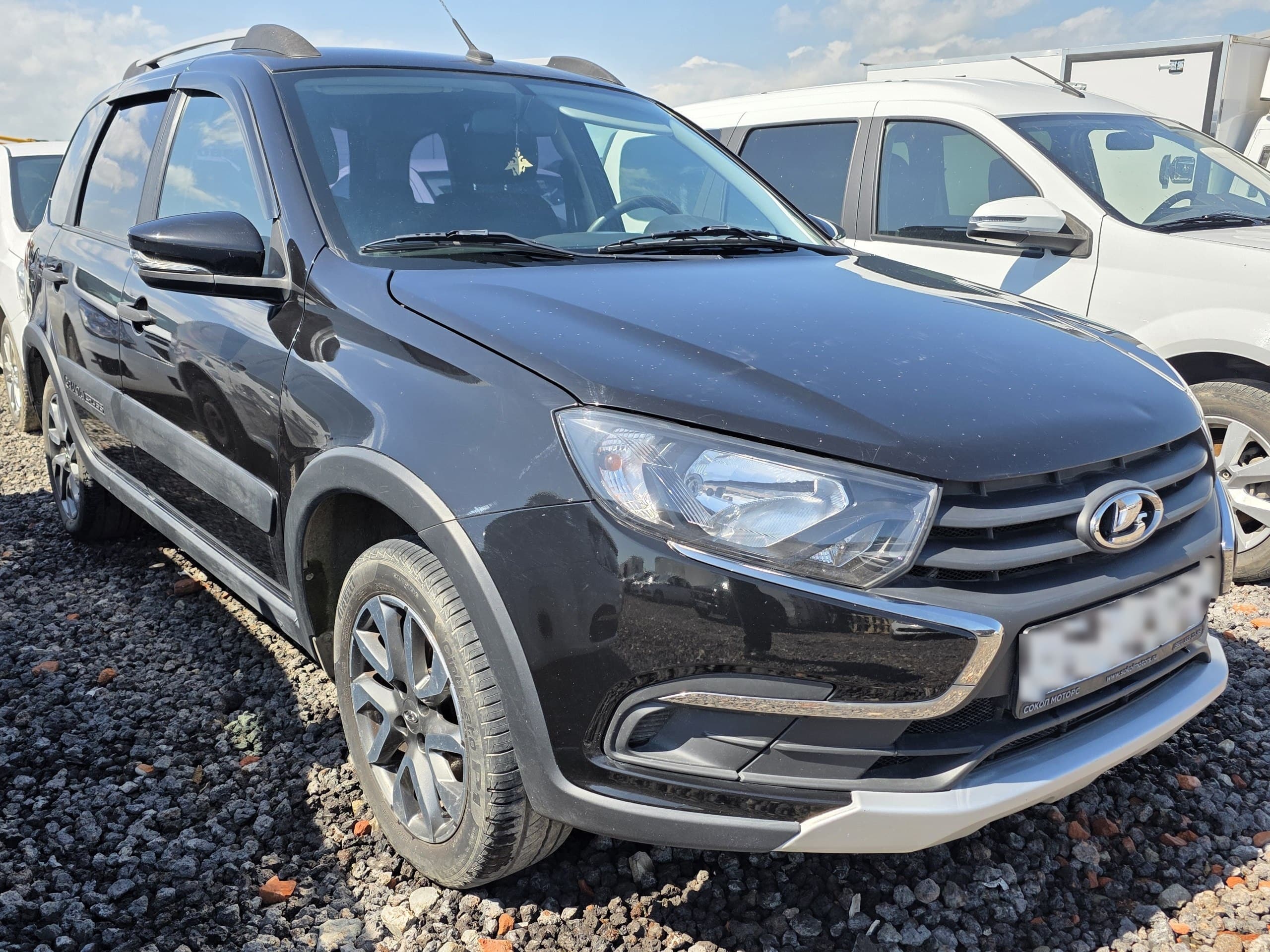Lada Granta Cross - 2