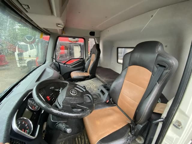 FAW J6 8x4 Самосвал - 6
