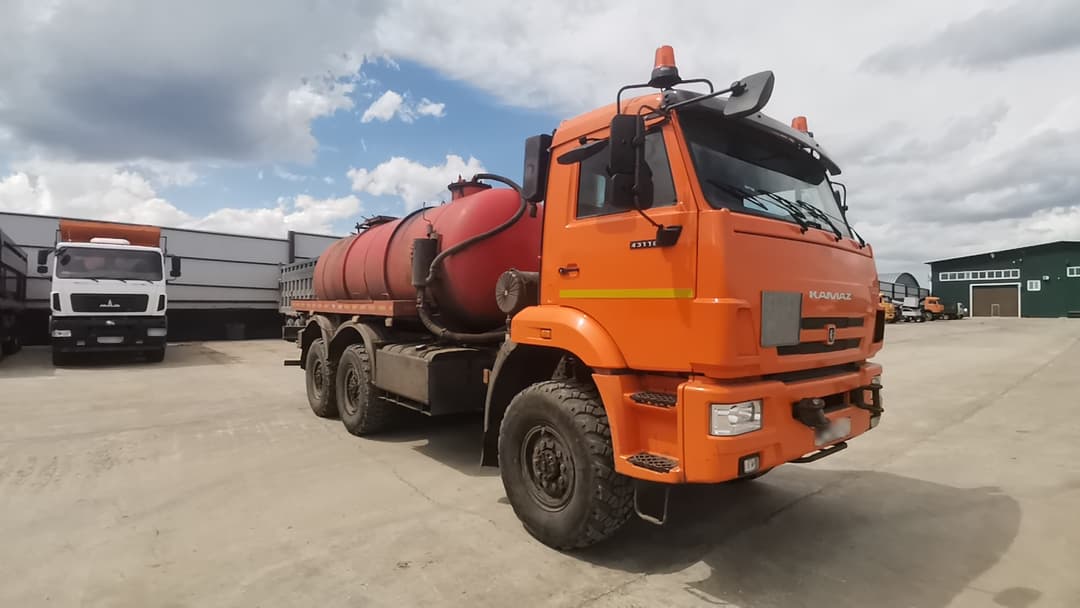 Нпо Трансмастер 4671* на шасси КамАЗ 43118 6x6 Агрегат для сбора нефти и газового конденсата - 2