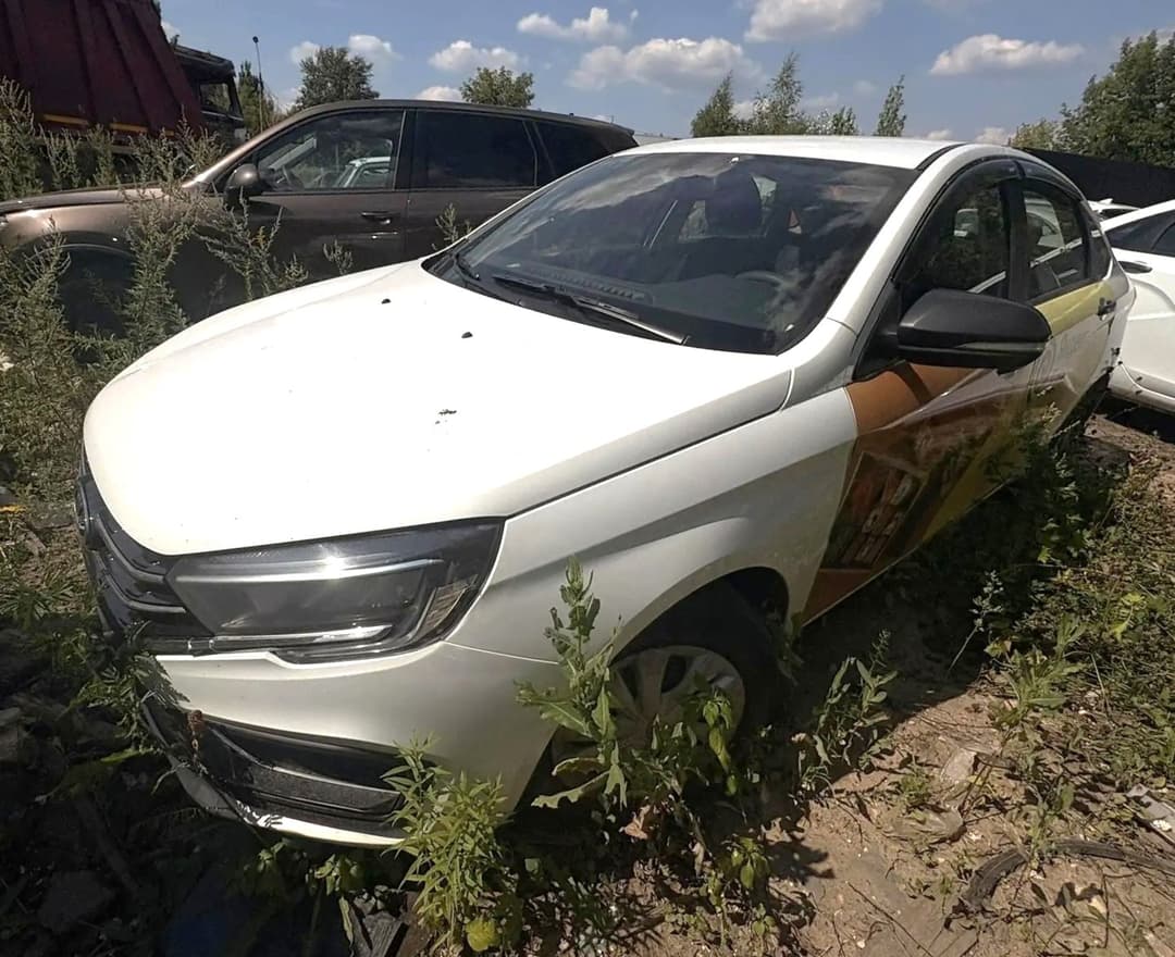 Lada Vesta седан - 1