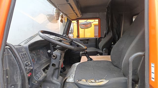 Камаз 65115 6x4 Бортовой с КМУ - 4