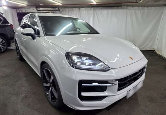 Porsche Cayenne - 2